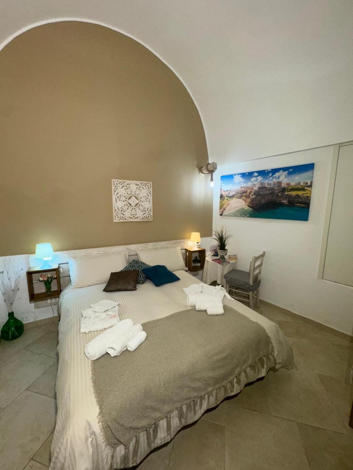 Le Ninfe Del Mare Bed & Breakfast Полиняно а Маре Екстериор снимка
