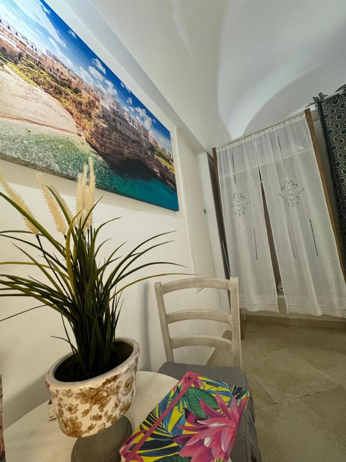 Le Ninfe Del Mare Bed & Breakfast Полиняно а Маре Екстериор снимка