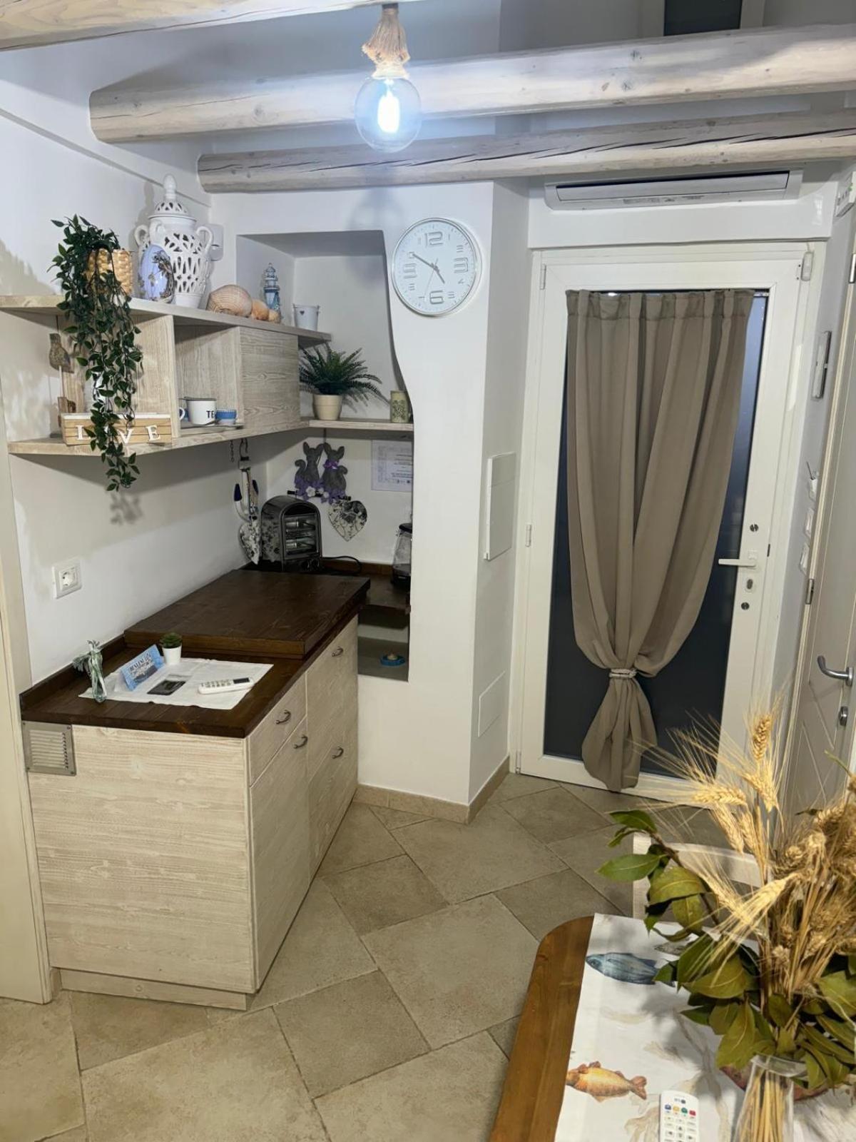 Le Ninfe Del Mare Bed & Breakfast Полиняно а Маре Екстериор снимка